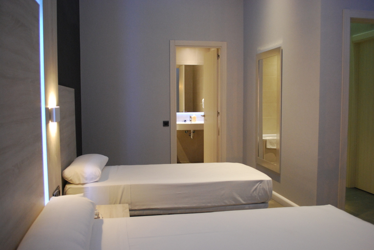 Bedroom 3, Hostal Plaza Goya, Barcelona