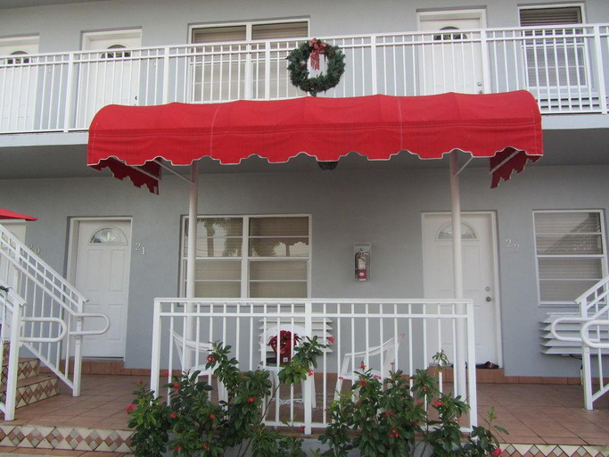Exterior & Views 1, Silver Spray Motel - RB, Broward