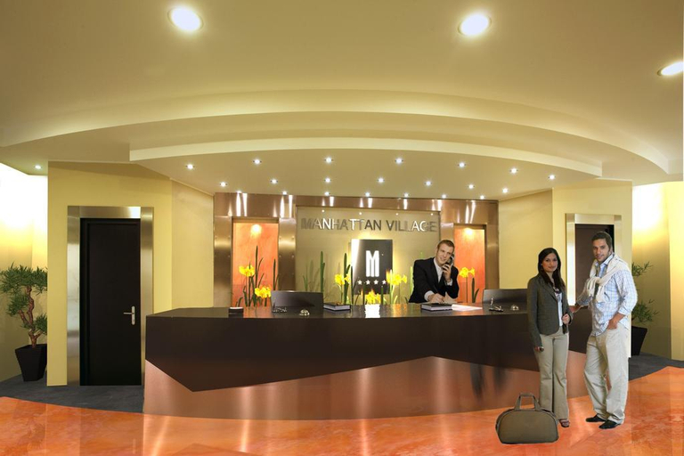 Public Area 3, Manhattan Village Hotel, L'Aquila