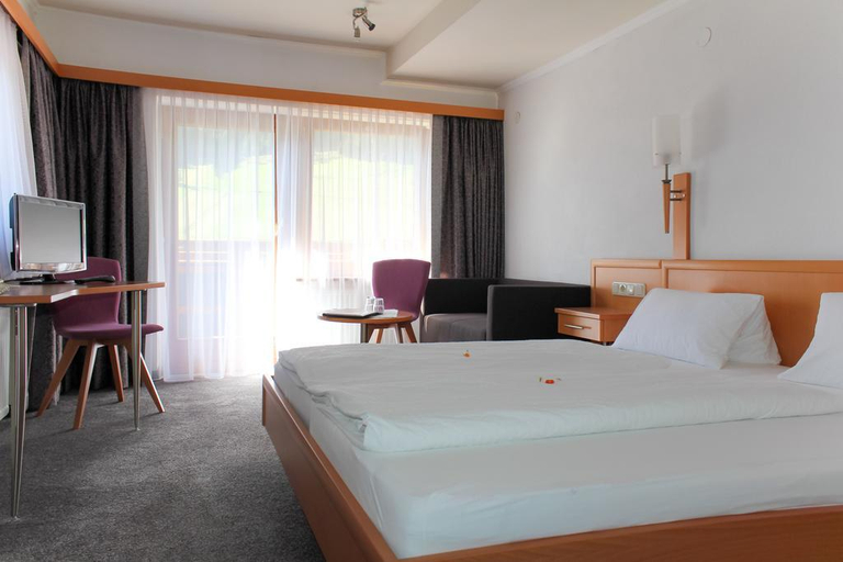 Bedroom 5, Hotel St. Nikolaus, Landeck