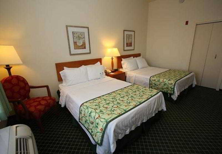 Bedroom 4, Fairfield Inn & Suites Yakima, Yakima
