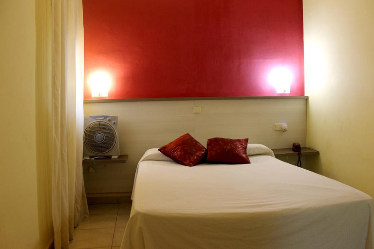 Bedroom 4, Coronado, Barcelona
