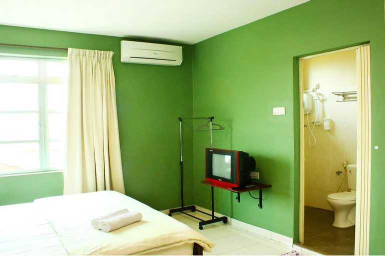 Bedroom 24