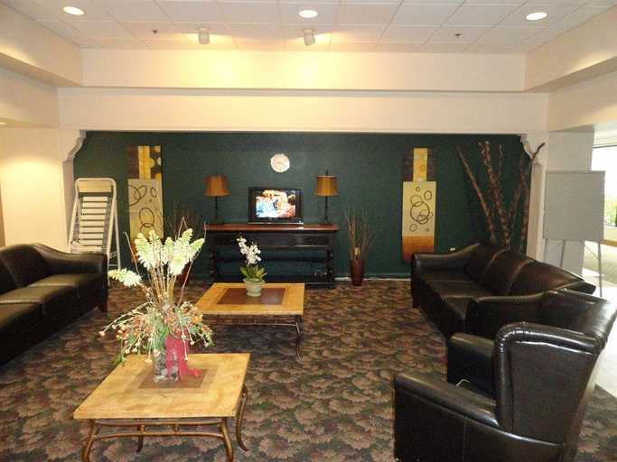 Public Area, Fairbridge Hotel Cleveland East, Lake