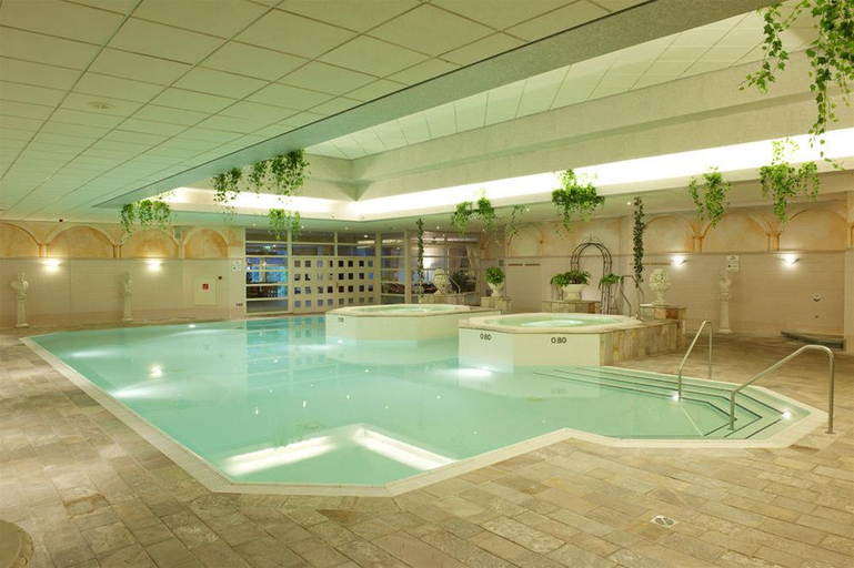 Sport & Beauty 1, Carlton De Brug, Mierlo