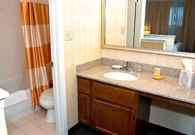 Bathroom 4, Sonesta Es Suites Providence - Airport, Kent