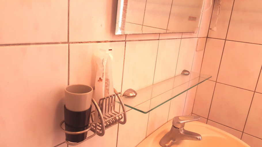 Bathroom 4, Yishingarden B&B, Hualien