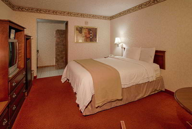 Bedroom 5, Vacation Lodge Motel, Sevier