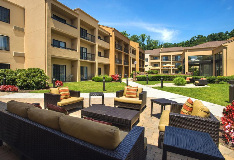 Public Area 2, Courtyard by Marriott Tarrytown Westchester County, Westchester