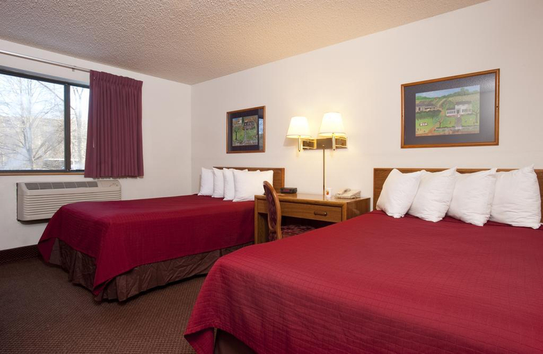 Bedroom 3, Super 8 By Wyndham Brattleboro, Windham