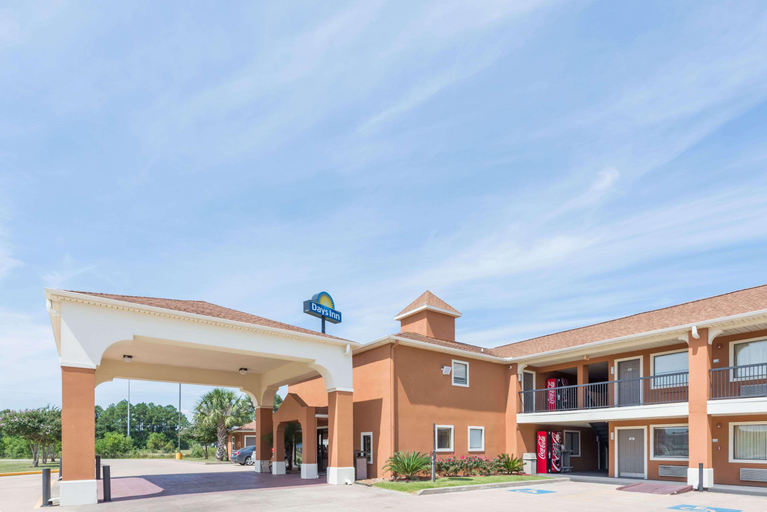Exterior & Views 2, Days Inn by Wyndham Sulphur LA, Calcasieu