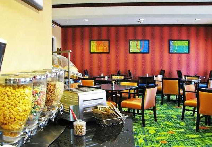Food & Drinks 5, Fairfield Inn & Suites Denver North/Westminster, Adams