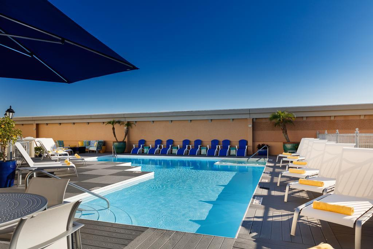 Sport & Beauty 1, Kemah Boardwalk Inn, Galveston
