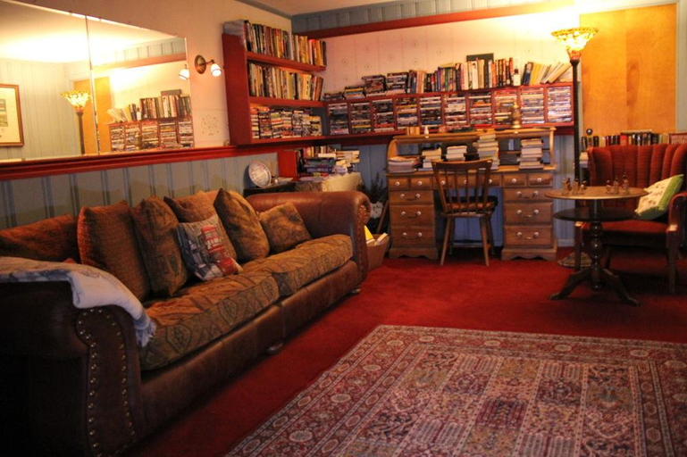 Public Area 3, Sugartree Inn, Washington