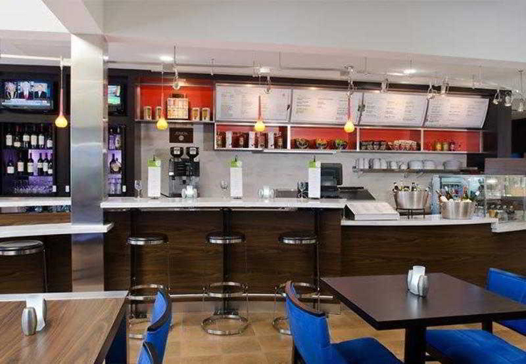 Food & Drinks 5, Courtyard Kansas City Overland Park, Kansas City