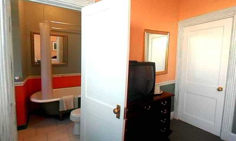 Bathroom 4, The Cordova Inn, Pinellas