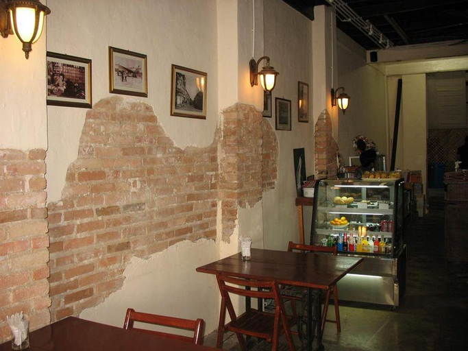 Public Area 3, Gotum Hostel & Restaurant, Phuket Island