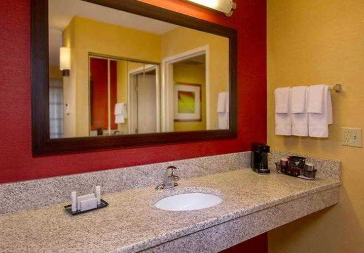 Bathroom 5, Sonesta Select Durham Research Triangle Park, Durham