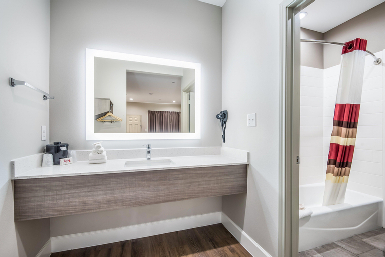 Bathroom 15