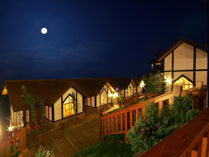 Exterior & Views 2, Sea Of Clouds Vacation Villa, Nantou
