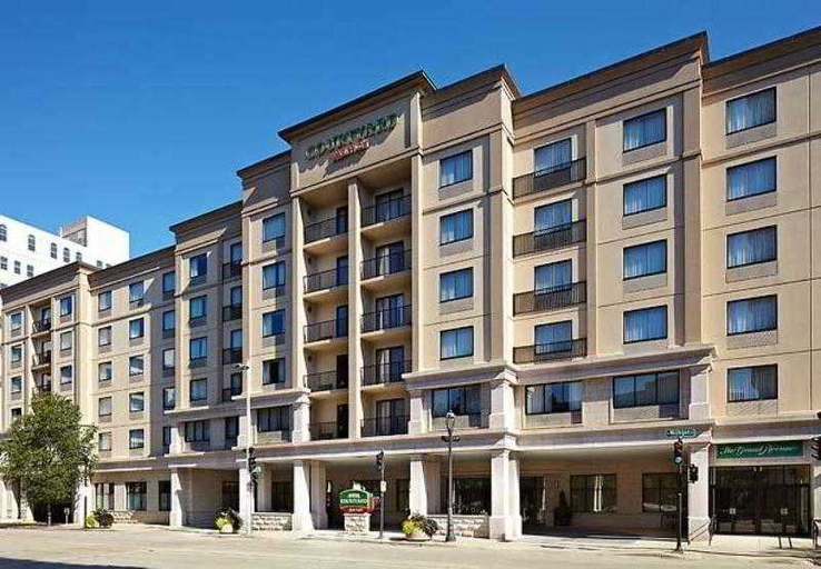 Exterior & Views 2, Courtyard by Marriott Milwaukee Downtown, Milwaukee