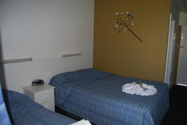 Sport & Beauty 5, Holbrook Settlers Motel, Greater Hume Shire - Pt B