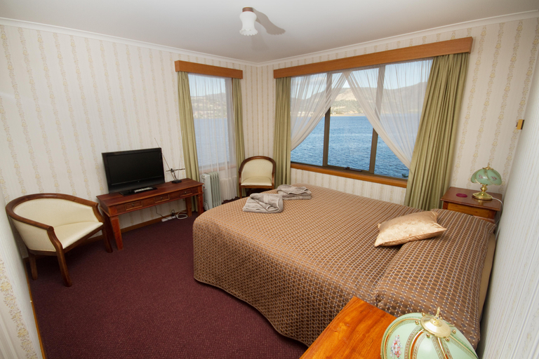 Bedroom 2, Derwent Retreat Holiday House, Glenorchy
