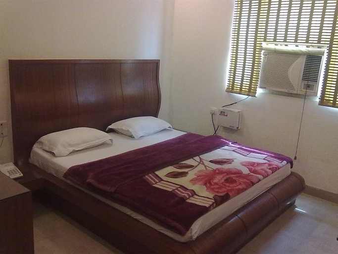 Bedroom 5, LE ALFANSO BY AZAD RAM, Delhi