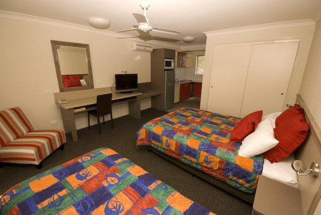 Bedroom 5, Hervey Bay Motel, Hervey Bay - Pt A