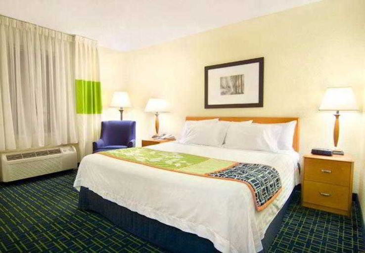 Bedroom 3, Fairfield Inn & Suites Emporia I-95, Emporia