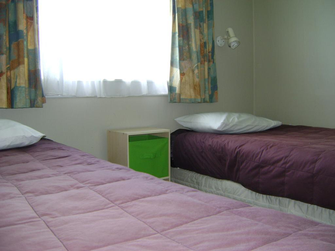 Bedroom 3, Avenue Motel, Waitaki