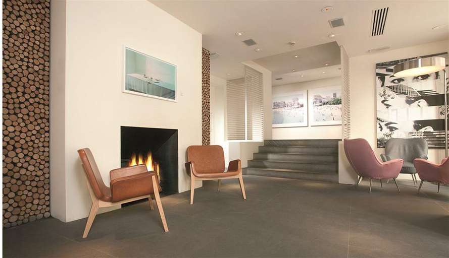 Public Area 4, Continentale, Florence