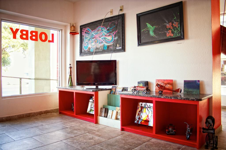 Public Area 3, Whispering Palms Inn, Val Verde