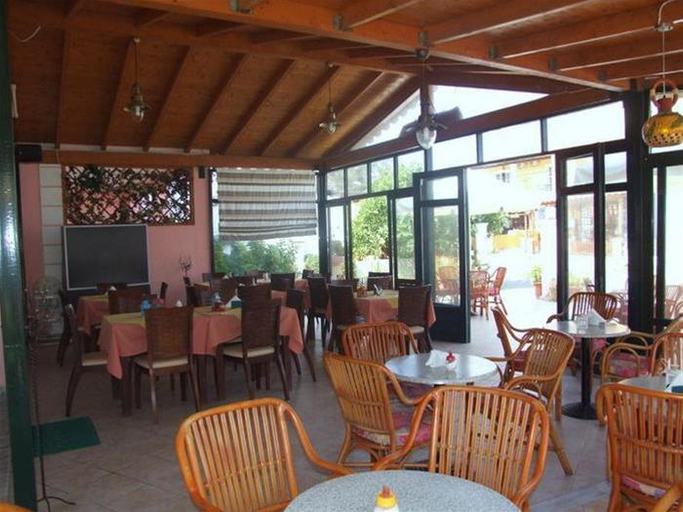 Food & Drinks, Billy & Sandra Apartments, Ionian Islands
