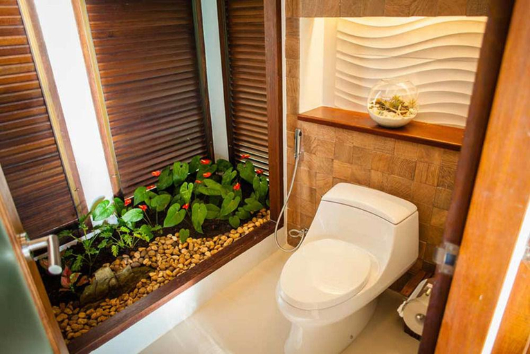 Bathroom 4, The Beach Natural Resort, K. Ko Kut
