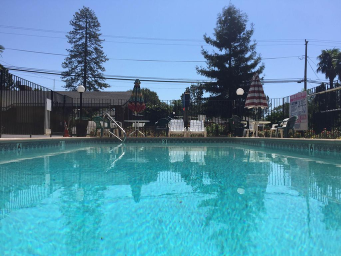 Sport & Beauty 1, Paradise Inn, Butte
