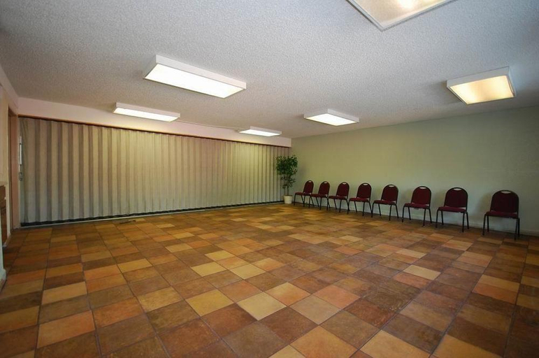 Public Area 3, Knights Inn Baton Rouge, East Baton Rouge
