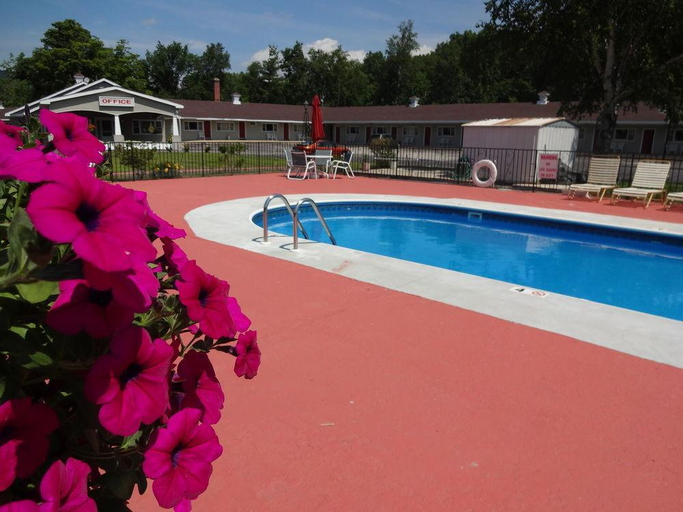 Sport & Beauty 5, Gorham Motor Inn, Coos