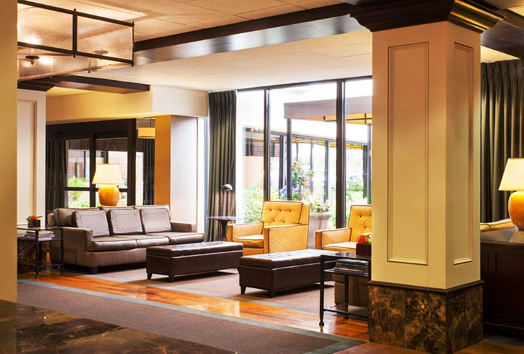 Public Area 3, Four Points By Sheraton Norwood, Norfolk