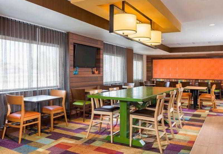 Food & Drinks 5, Fairfield Inn & Suites Mansfield Ontario, Richland