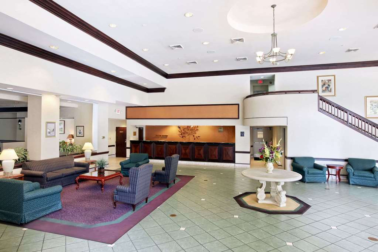 Public Area 2, Clarion Inn & Suites Florence - Darlington, Florence