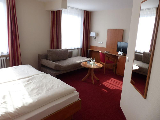 Bedroom 4, City Deutsches Haus, Hagen