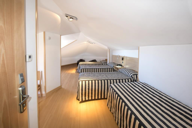 Bedroom 3, Puerta de la Santa, Ávila