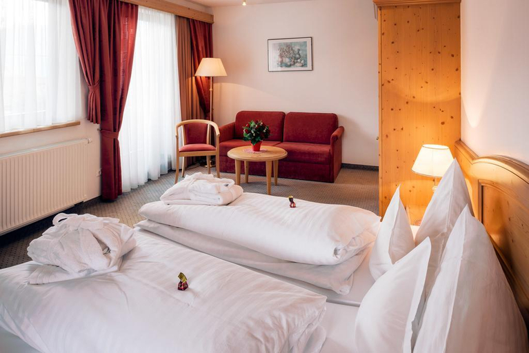 Bedroom 3, Hotel Alpenruh-Micheluzzi, Landeck