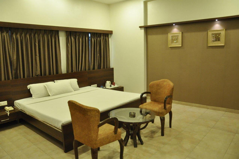 Sport & Beauty 5, Welcomheritage Narmada Jacksons, Jabalpur