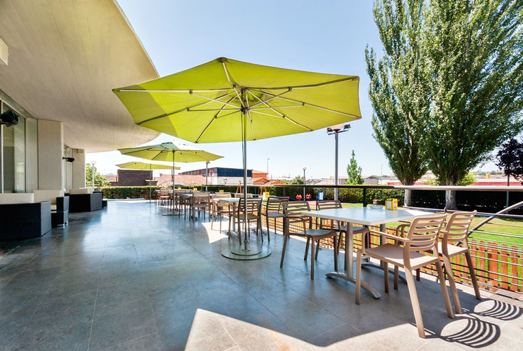 Exterior & Views 2, Hotel Granollers, Barcelona