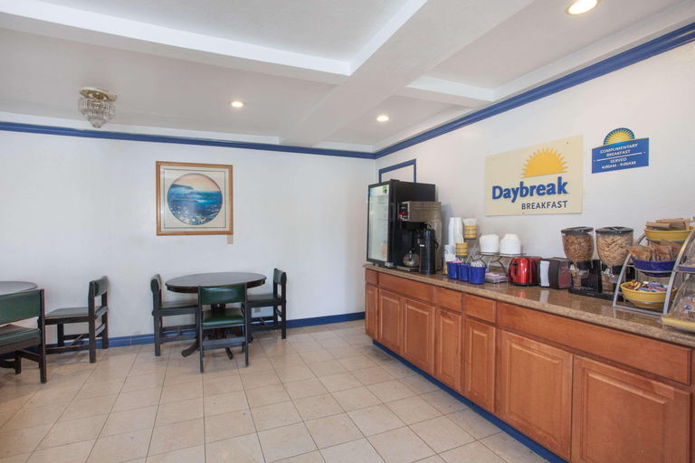 Public Area 2, Days Inn by Wyndham Orange Anaheim, Orange
