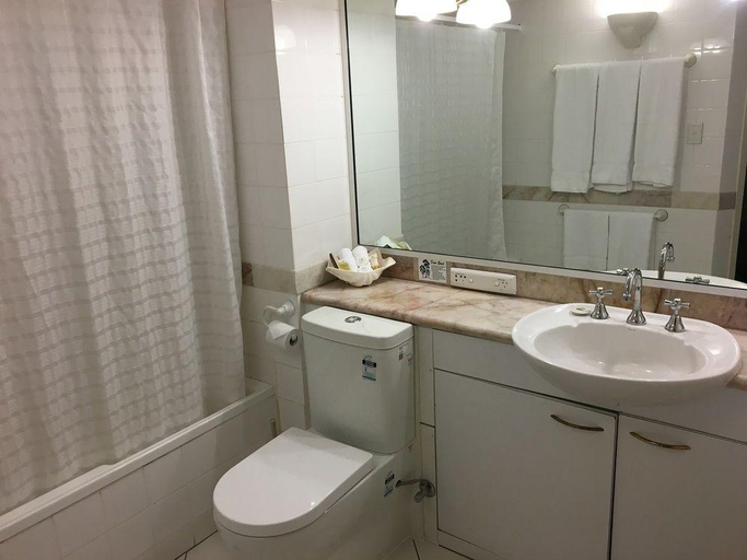 Bathroom 5, Il Palazzo Boutique Apartment Hotel, Cairns