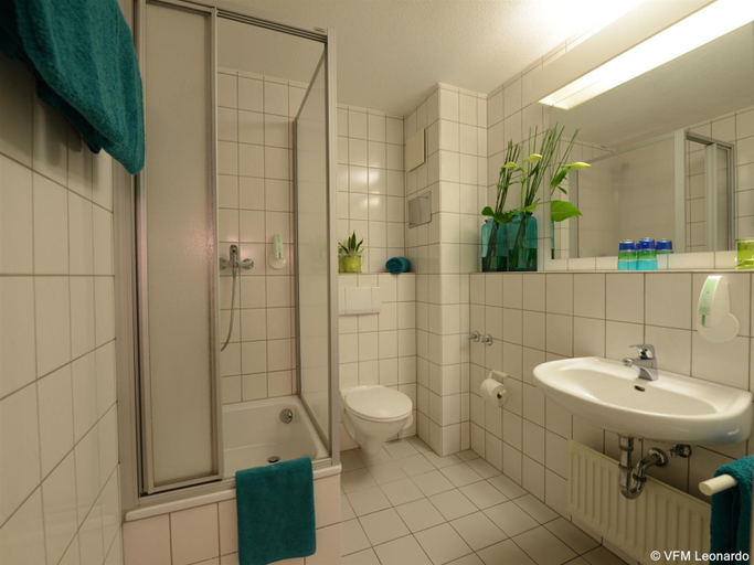 Bathroom 4, Residenz Oberhausen, Oberhausen