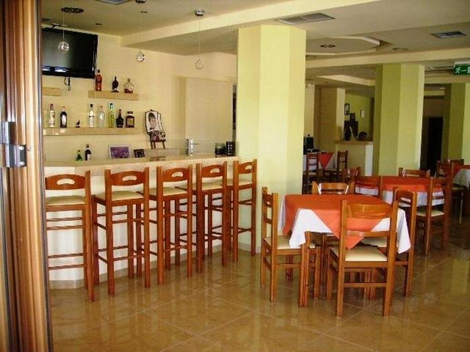 Food & Drinks 5, Tzevenos, Ionian Islands